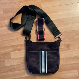 NWOT Haute Shore Jeri Prime mini neoprene crossbody.Black camo 8.5" x 2" x 9.5"